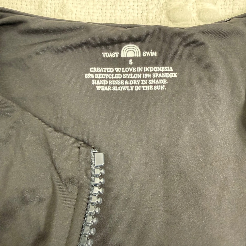 Toast Swim Surf Suit One Piece Moonless Night Black Short Sleeve Zipper Sml NWT - Picture 7 of 8